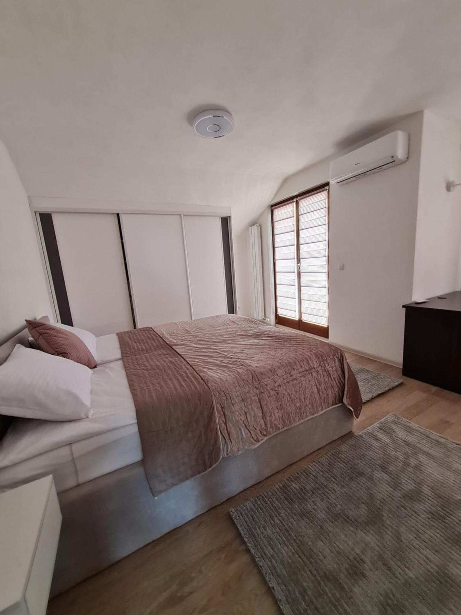 Maya Apartment *